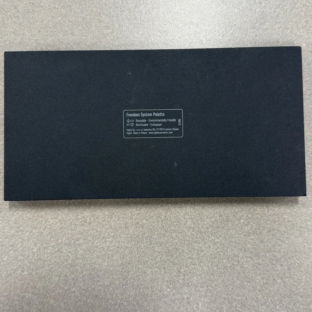 RARE Inglot x Jennifer Lopez Eyeshadow Palette - Tan and Brown
